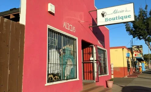 Alicia's Boutique business photo