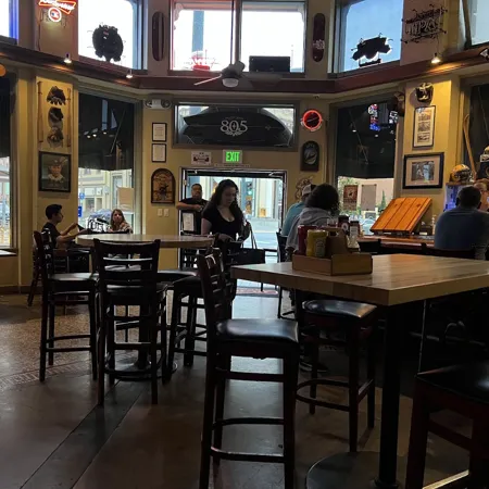 Dubber's Oldtown Bar And Grill, business photo 1